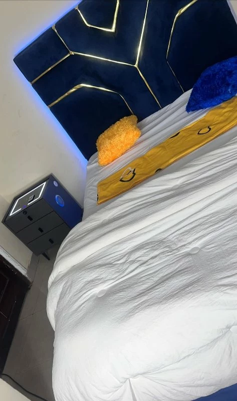 Chambre compact meublée avec WI-FI