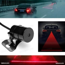 Lumière de STOP sur le goudron pour Voiture ou Moto. sur MboteShop