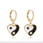 Boucles d'oreille Yin Yang, l'équilibre parfait. sur MboteShop