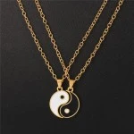 Colier Yin Yang doré (2 en 1) - Pour les amis et les amoureux sur Mbote Shop